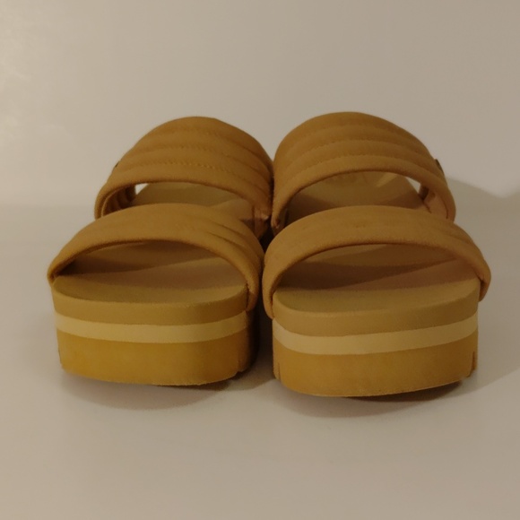 Reef Women's Tan Slide Sandals - Picture 2 of 7